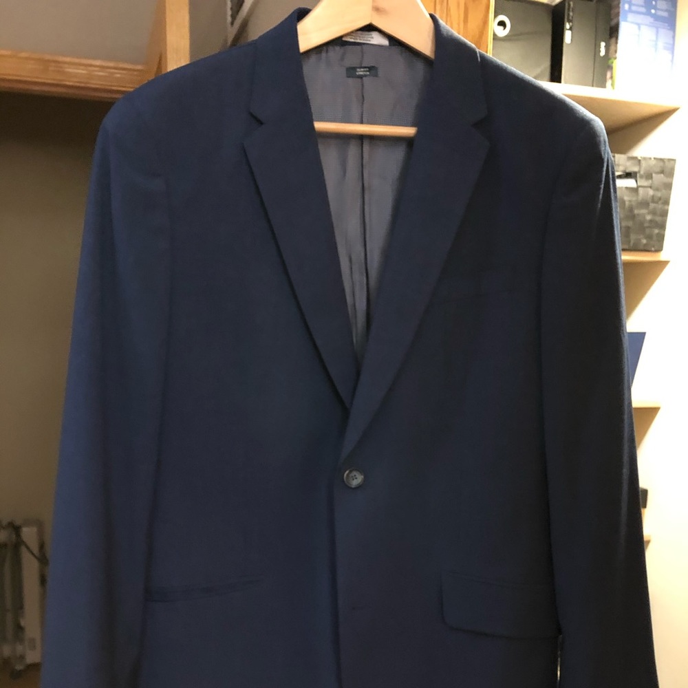 Perry Ellis Slim Fit men’s suit navy blue